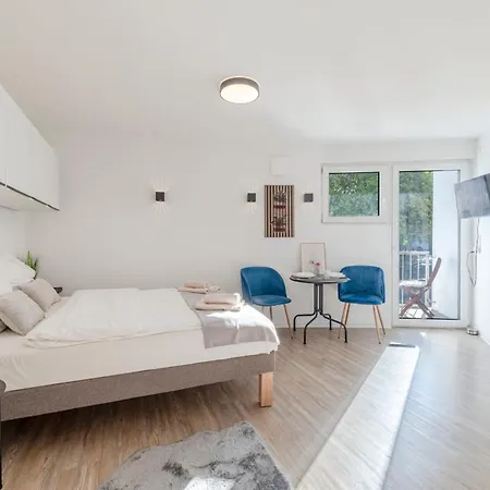 Aivaz-apartments Rundbunker 公寓